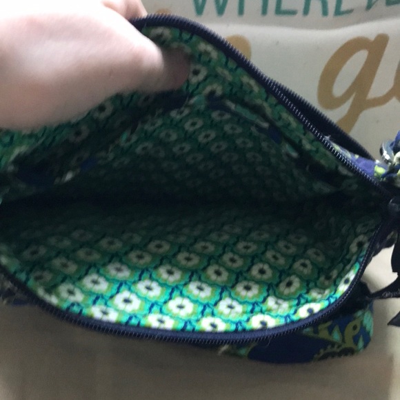Vera Bradley Cross Body Bag - Picture 2 of 6